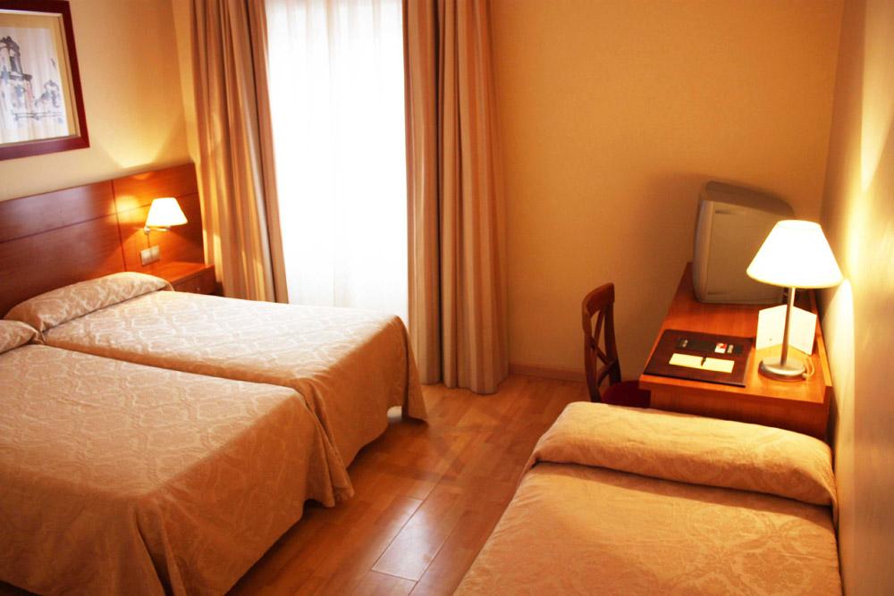 Hotel Palacios Alfaro Ngoại thất bức ảnh