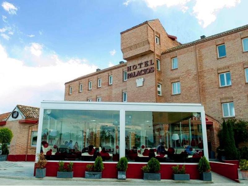 Hotel Palacios Alfaro Ngoại thất bức ảnh