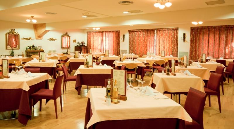 Hotel Palacios Alfaro Ngoại thất bức ảnh