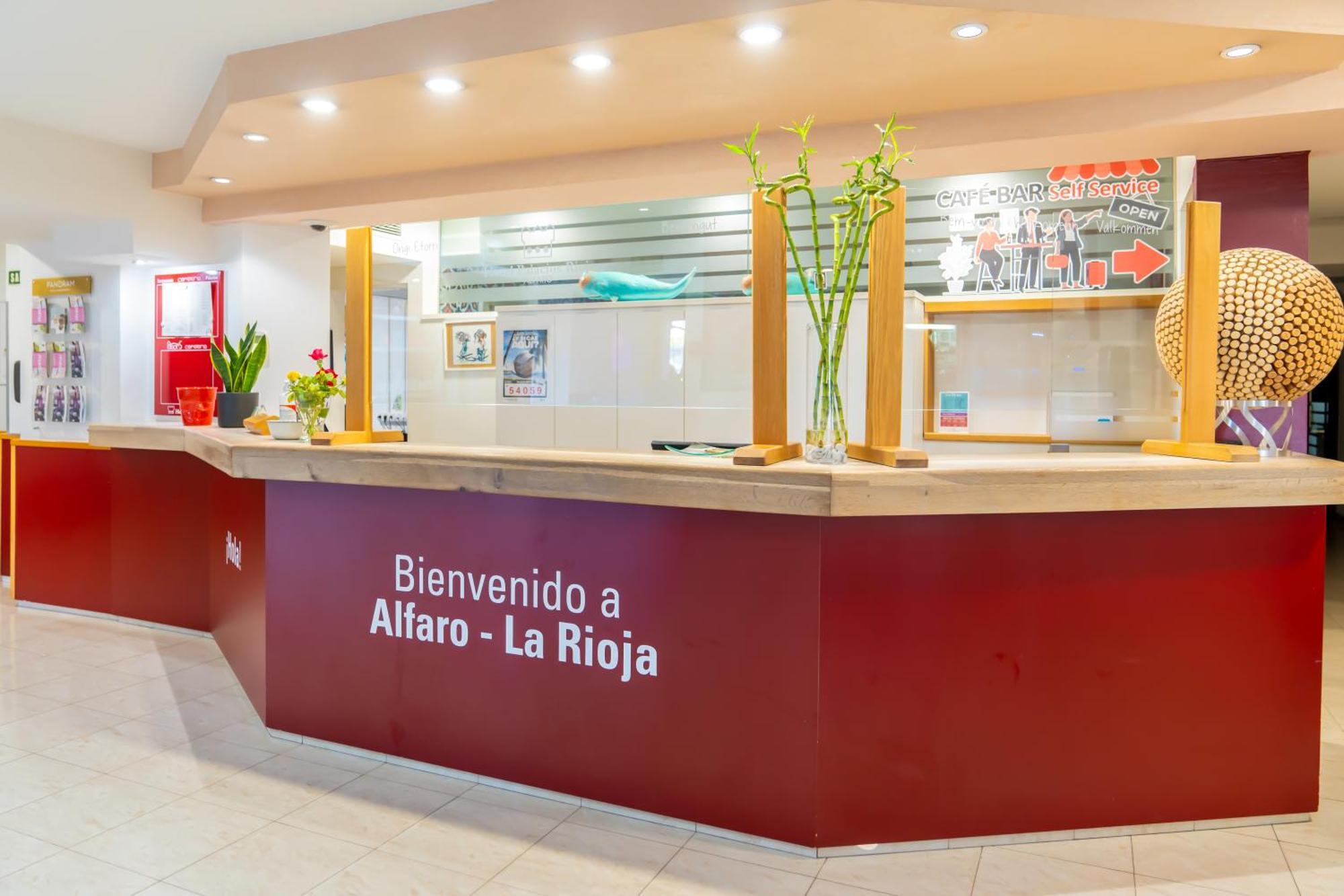 Hotel Palacios Alfaro Ngoại thất bức ảnh