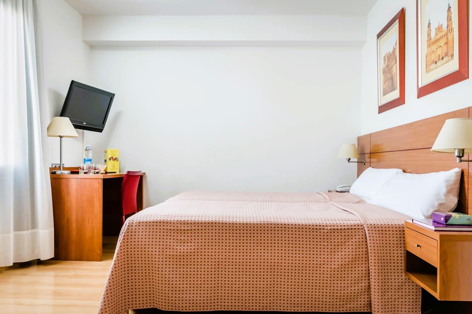 Hotel Palacios Alfaro Ngoại thất bức ảnh