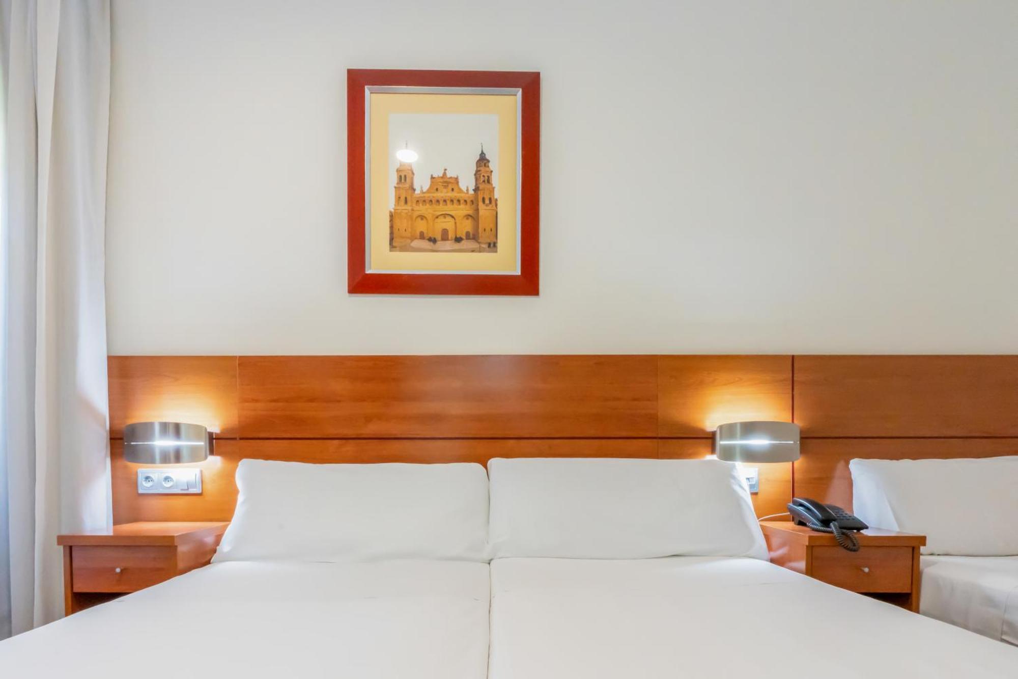 Hotel Palacios Alfaro Ngoại thất bức ảnh