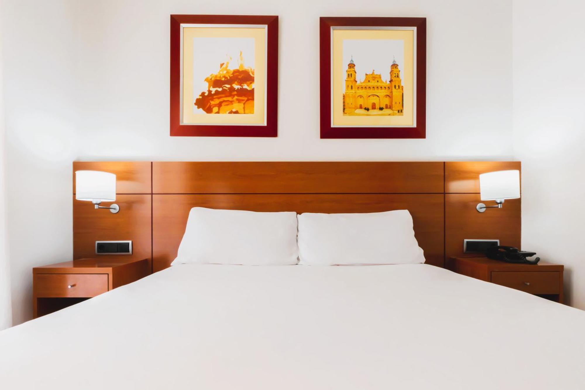 Hotel Palacios Alfaro Ngoại thất bức ảnh