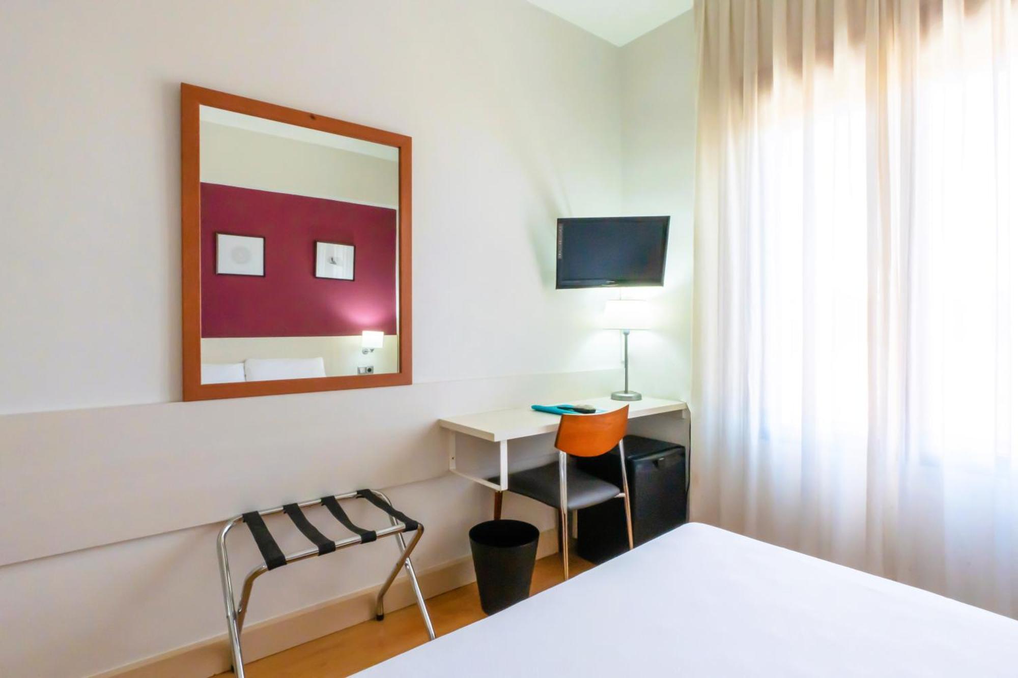 Hotel Palacios Alfaro Ngoại thất bức ảnh