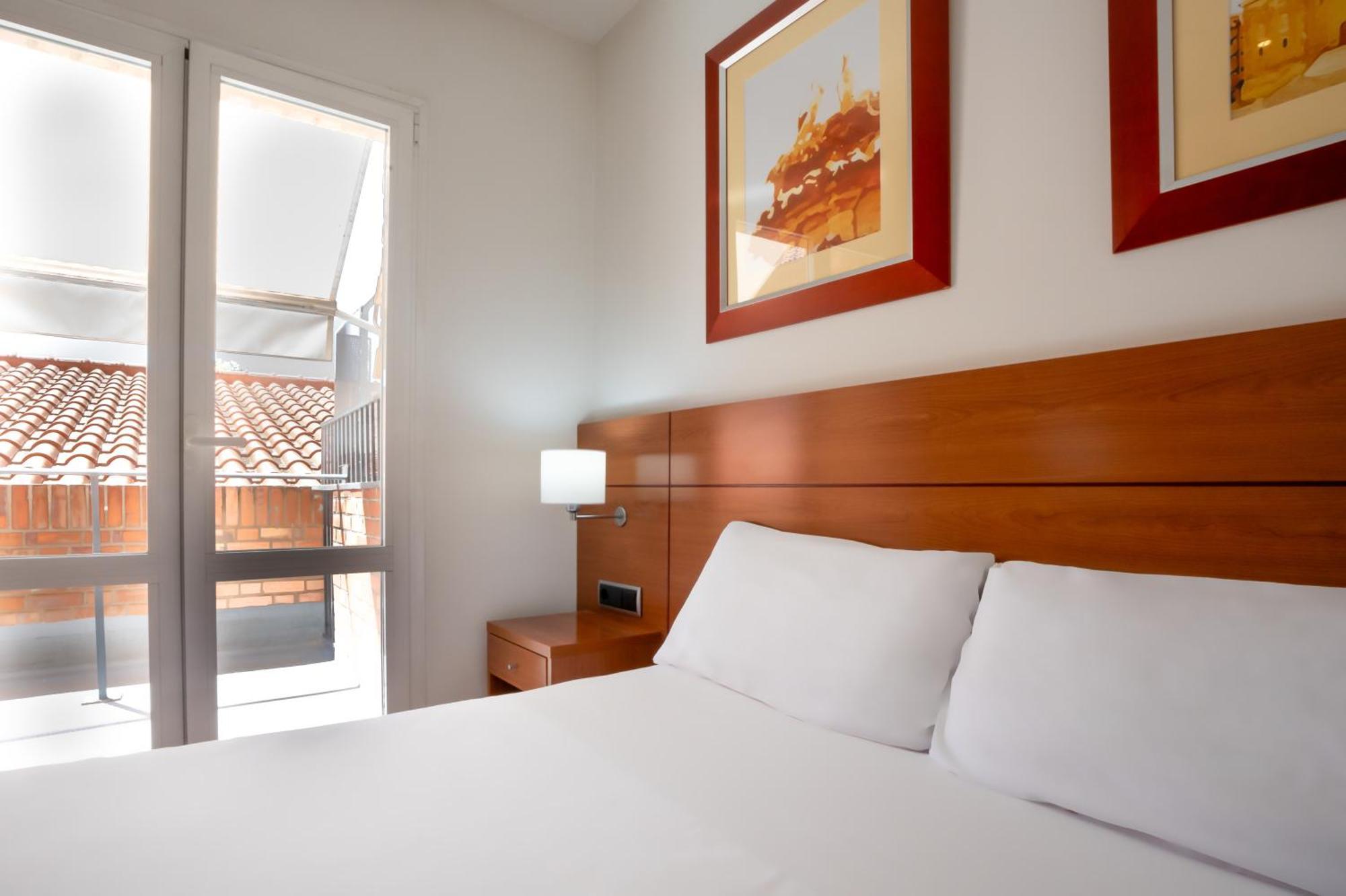 Hotel Palacios Alfaro Ngoại thất bức ảnh