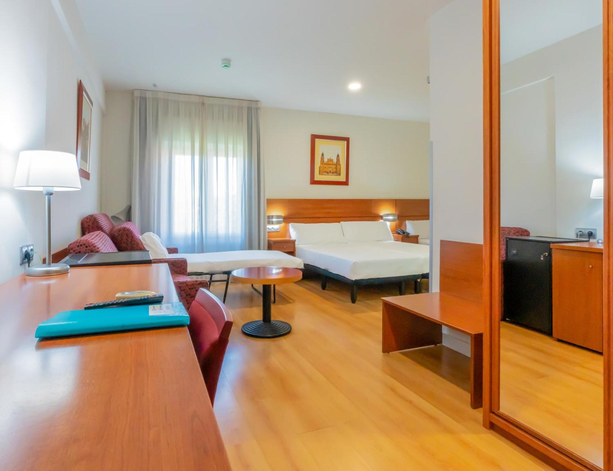 Hotel Palacios Alfaro Ngoại thất bức ảnh