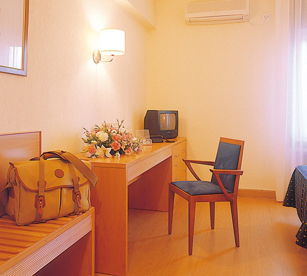 Hotel Palacios Alfaro Phòng bức ảnh