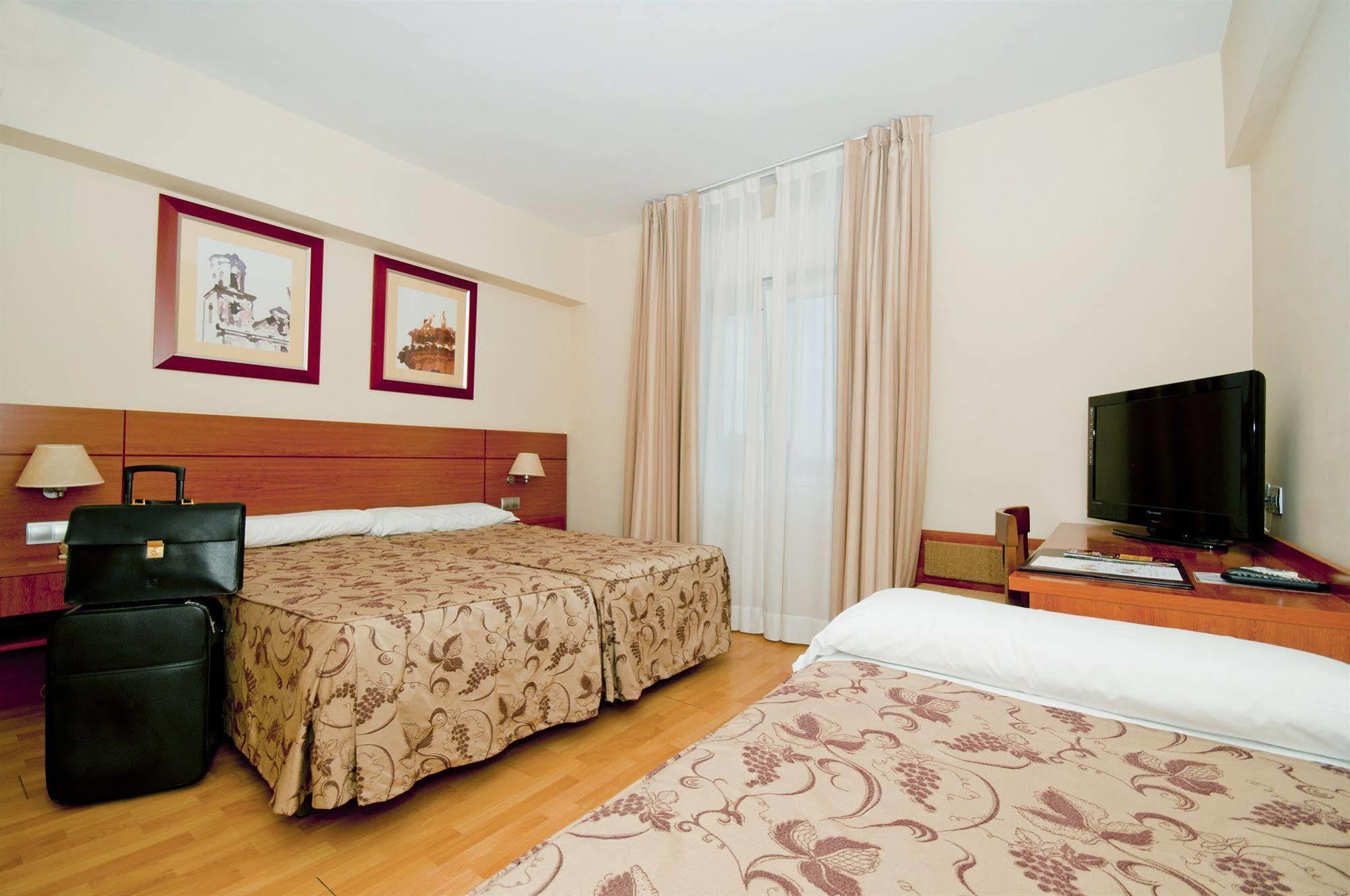 Hotel Palacios Alfaro Phòng bức ảnh